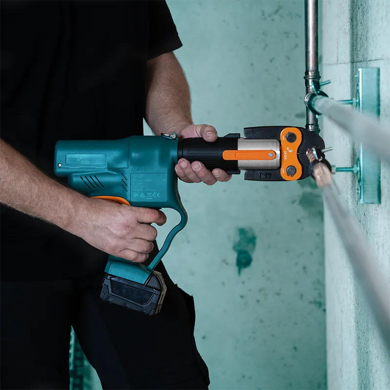 Pressmaschine 32 kn in Aktion